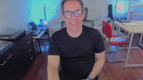 Andrew online show from September 16, 2025, 5:14 pm