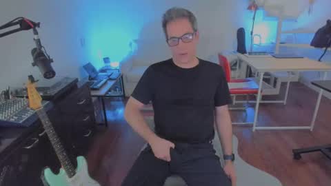 Andrew online show from September 17, 2025, 9:05 pm