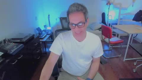 Andrew online show from September 22, 2025, 11:18 pm