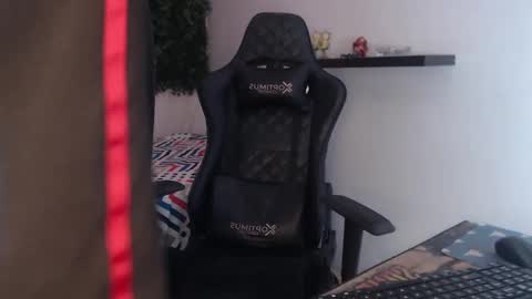 andy_dan1 online show from December 3, 2024, 9:56 pm