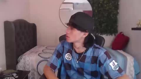 andy_dan1 online show from December 10, 2024, 6:38 pm