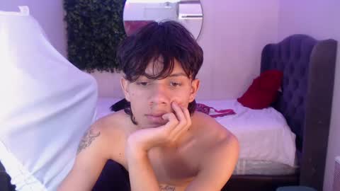 andy_dan1 online show from February 26, 2025, 4:45 pm