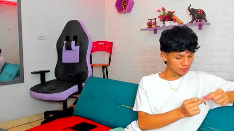 andy_dan1 online show from October 12, 2025, 5:34 pm