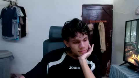 andy_dan1 online show from June 2, 2026, 7:43 am