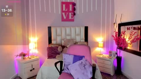 Andrea online show from April 22, 2026, 12:39 pm