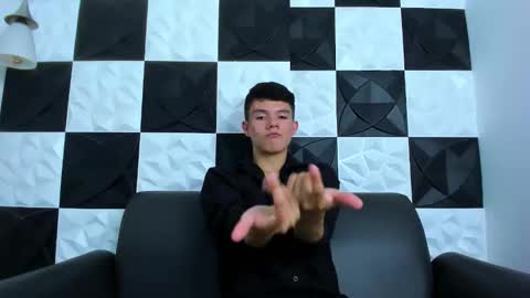 andyfame11 online show from November 28, 2025, 7:05 pm