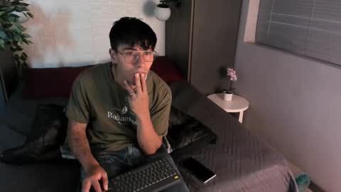 Andy Joy  online show from October 6, 2025, 11:07 am