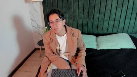 Andy Joy  online show from April 1, 2026, 11:44 am