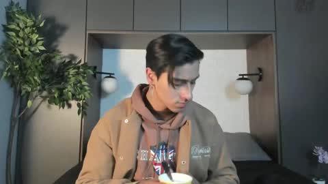 Andy Joy  online show from April 21, 2026, 11:38 am