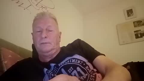 andyk1704 online show from January 29, 2025, 4:41 pm