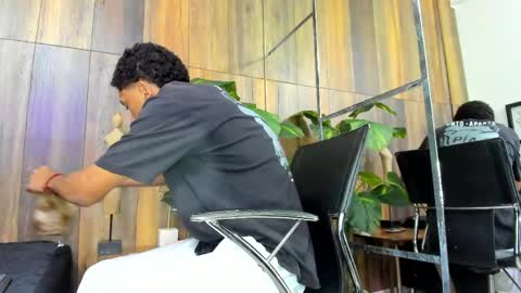 Andy  online show from May 11, 2026, 12:33 pm