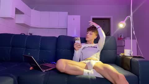 AndyTwinkkk online show from June 12, 2026, 12:48 pm