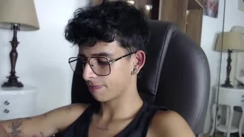 andyxibrat online show from April 20, 2026, 7:04 pm