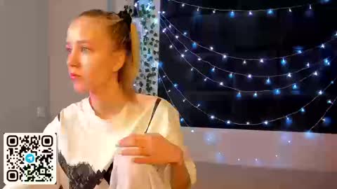 Anelly online show from March 13, 2026, 9:38 am