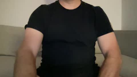 anewsummer online show from September 21, 2025, 7:54 am