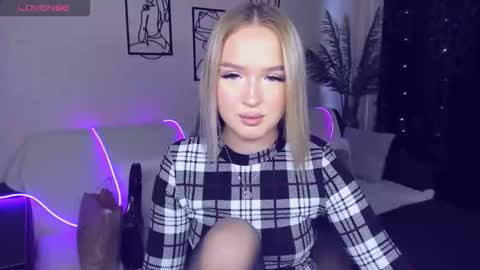 Anfisa online show from October 30, 2025, 1:01 pm