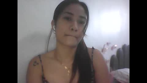 Snapshot of ange011 chatting on April 4, 2026, 7:17 am ange011 online show from April 4, 2026, 7:17 am