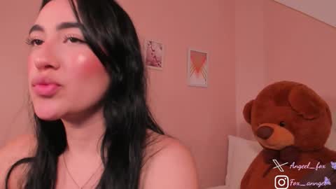 Angel  online show from November 26, 2025, 3:29 am