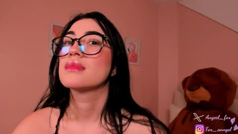 Snapshot of angeel_fox chatting on June 5, 2026, 6:52 am Angel online show from June 5, 2026, 6:52 am