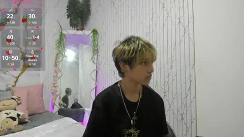 Snapshot of angeel_tay chatting on June 9, 2026, 7:14 pm angeel_tay online show from June 9, 2026, 7:14 pm
