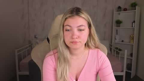 Snapshot of angel__grace chatting on May 25, 2026, 12:05 am Grace online show from May 25, 2026, 12:05 am