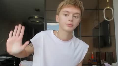 Snapshot of angel_andreww chatting on June 29, 2026, 10:48 am angel_andreww online show from June 29, 2026, 10:48 am