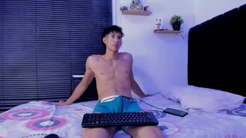 Snapshot of angel_boy0 chatting on May 14, 2026, 6:42 am angel_boy0 online show from May 14, 2026, 6:42 am