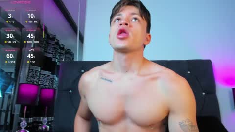 Snapshot of angel_cuervo chatting on May 25, 2026, 12:44 pm Angel Cuervo online show from May 25, 2026, 12:44 pm