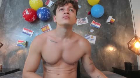 Snapshot of angel_cuervo chatting on July 2, 2026, 12:44 pm Angel Cuervo online show from July 2, 2026, 12:44 pm
