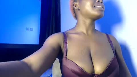 Snapshot of angel_daisyy chatting on July 17, 2026, 7:37 am Daisy online show from July 17, 2026, 7:37 am