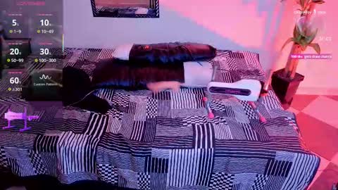 Angel-dragun online show from September 30, 2025, 5:23 am