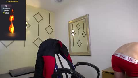 Angel Dusstt online show from November 22, 2025, 12:04 pm