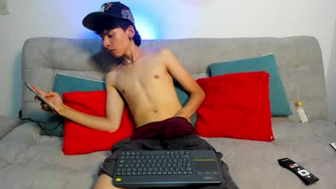 Snapshot of angel_dustt1 chatting on June 30, 2026, 9:49 pm angel_dustt1 online show from June 30, 2026, 9:49 pm