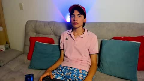 Snapshot of angel_dustt1 chatting on July 5, 2026, 8:38 pm angel_dustt1 online show from July 5, 2026, 8:38 pm