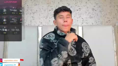 ngel Esteban  online show from February 13, 2025, 7:35 am