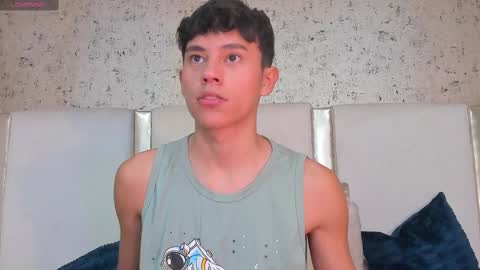 ngel Esteban  online show from March 1, 2025, 4:26 am