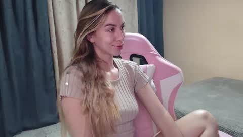 Snapshot of angel_girl10 chatting on July 24, 2026, 2:31 am Angel Girl online show from July 24, 2026, 2:31 am