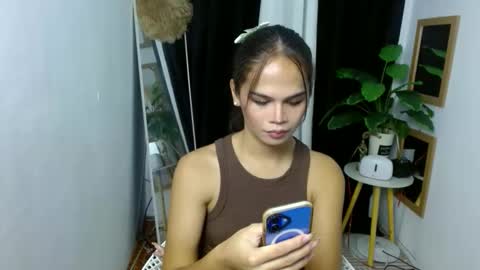 angela online show from September 10, 2025, 5:51 am