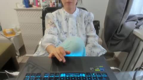 angel_lee__ online show from January 23, 2025, 11:15 am