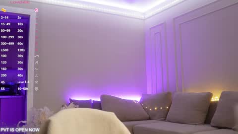Luisa online show from May 6, 2026, 3:57 am
