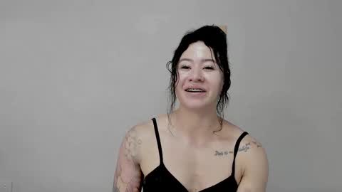 Angel online show from October 22, 2025, 1:50 am