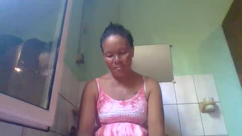 Snapshot of angel_mayah chatting on June 1, 2026, 6:26 am Angel Mayah online show from June 1, 2026, 6:26 am