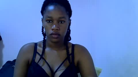 angel_mia5 online show from July 8, 2026, 1:32 am