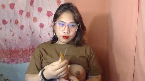 angel_sweet247 online show from February 19, 2026, 9:49 am