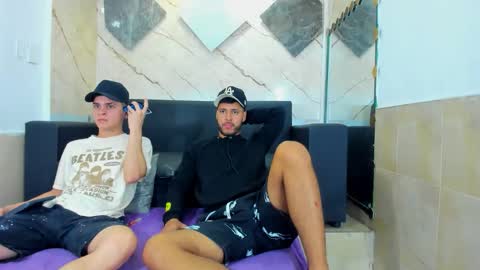 angel_villareal_ online show from March 3, 2026, 5:02 am