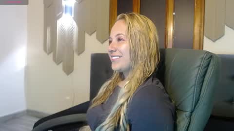 Snapshot of angel_white25 chatting on May 9, 2026, 11:26 am Angel online show from May 9, 2026, 11:26 am