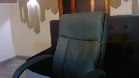Snapshot of angel_white25 chatting on May 11, 2026, 2:45 pm Angel online show from May 11, 2026, 2:45 pm