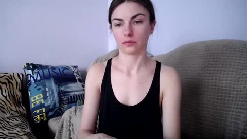 Zoe online show from March 8, 2025, 12:30 pm