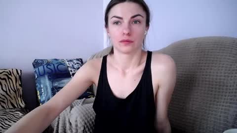 Zoe online show from March 9, 2025, 12:42 pm