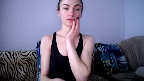 Snapshot of angel_zoe77 chatting on April 1, 2026, 8:15 am Zoe online show from April 1, 2026, 8:15 am